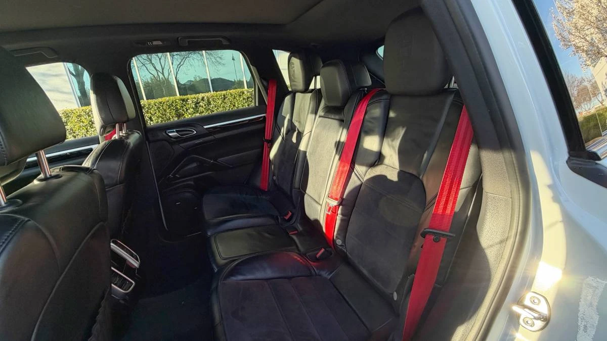 2017 Porsche 958 Cayenne - Image 10 of 16