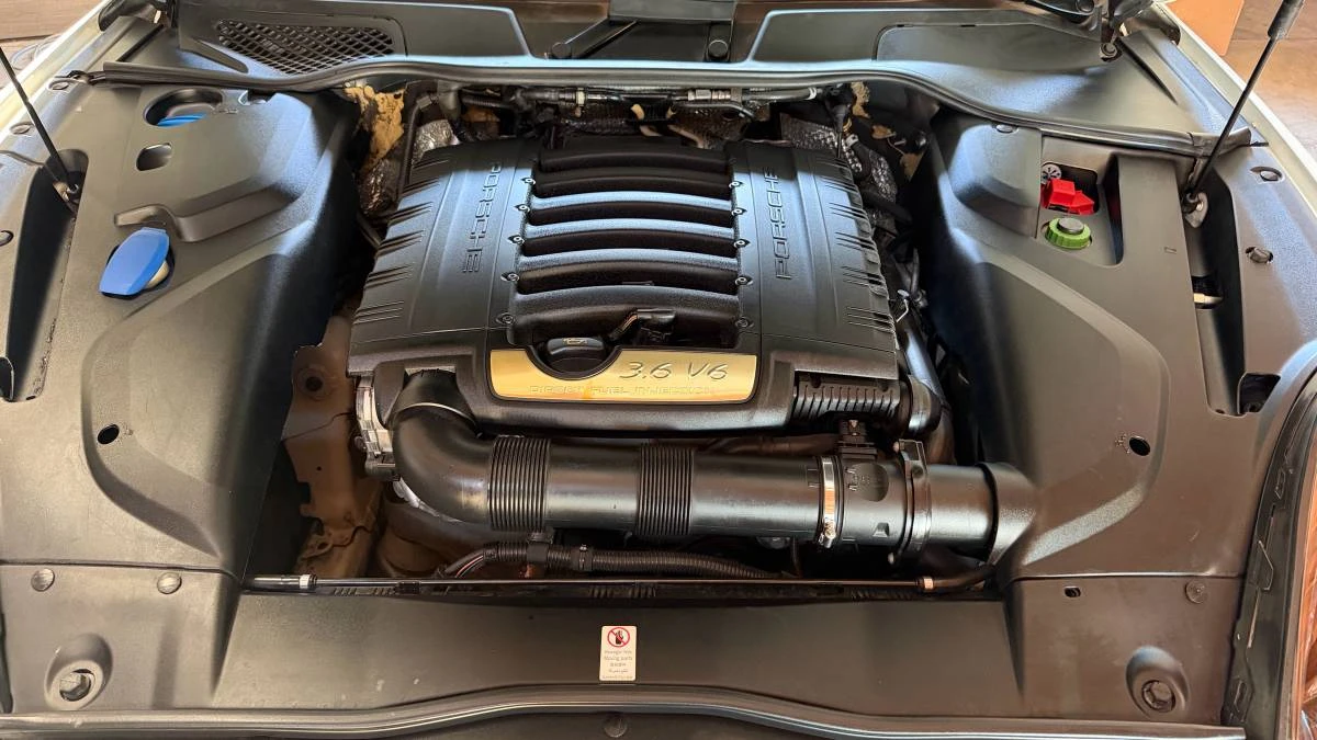 2017 Porsche 958 Cayenne - Image 6 of 16