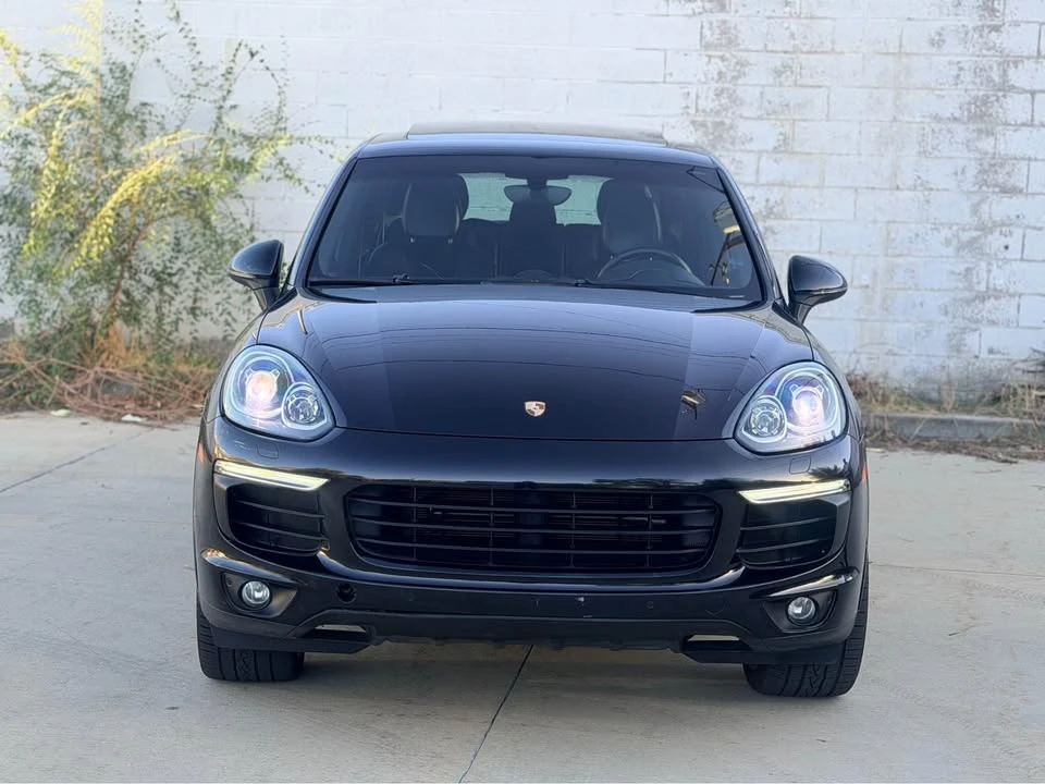 2017 Porsche 958 Cayenne - Image 2 of 17