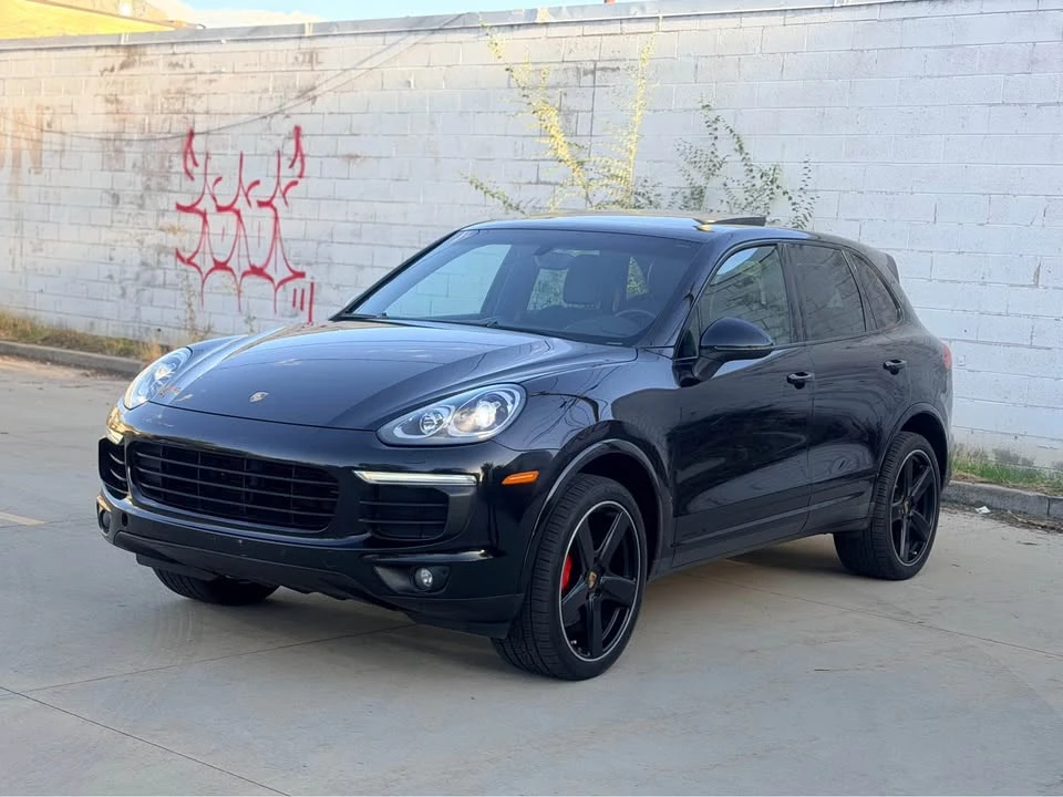 2017 Porsche 958 Cayenne - Image 3 of 17