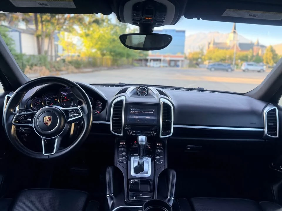 2017 Porsche 958 Cayenne - Image 11 of 17