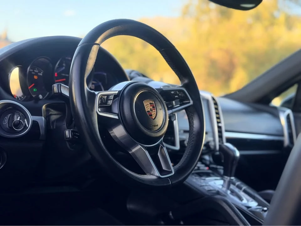 2017 Porsche 958 Cayenne - Image 10 of 17
