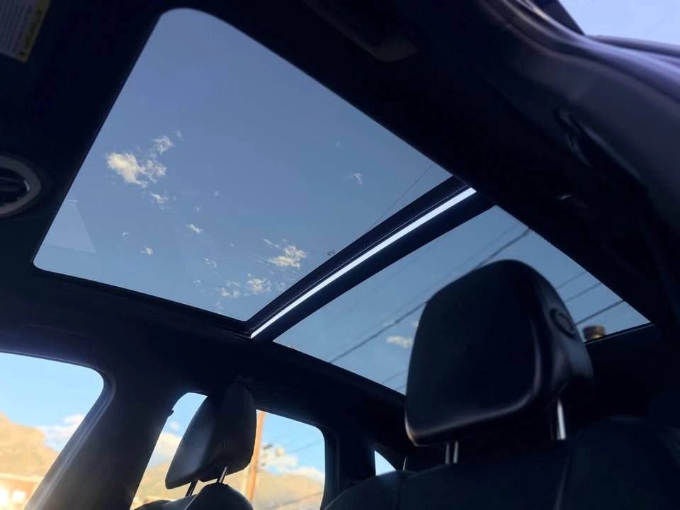 2017 Porsche 958 Cayenne - Image 16 of 17