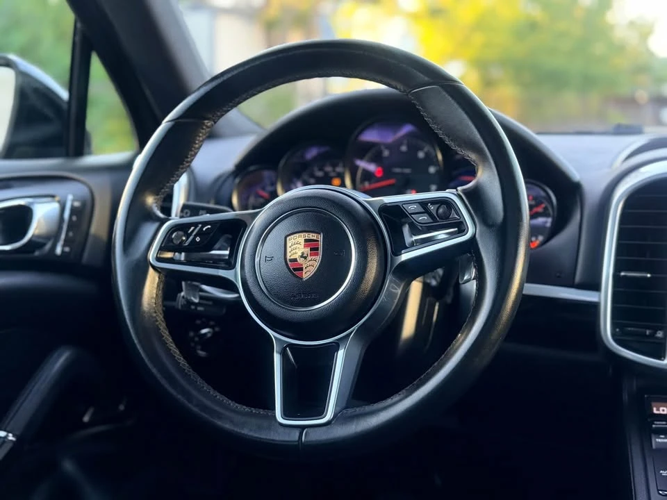 2017 Porsche 958 Cayenne - Image 12 of 17