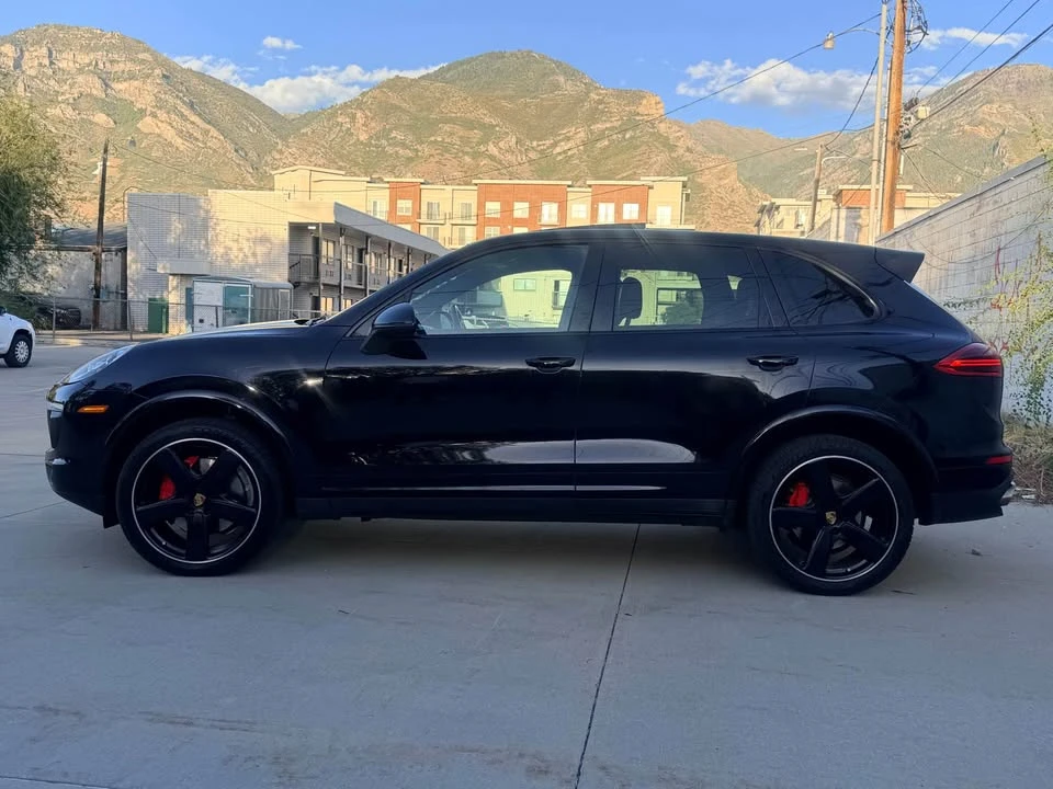 2017 Porsche 958 Cayenne - Image 4 of 17