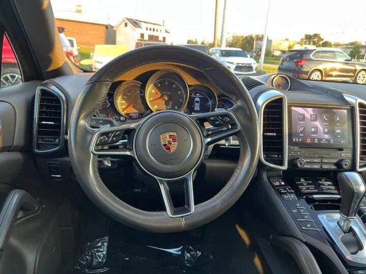 2017 Porsche 958 Cayenne - Image 6 of 8