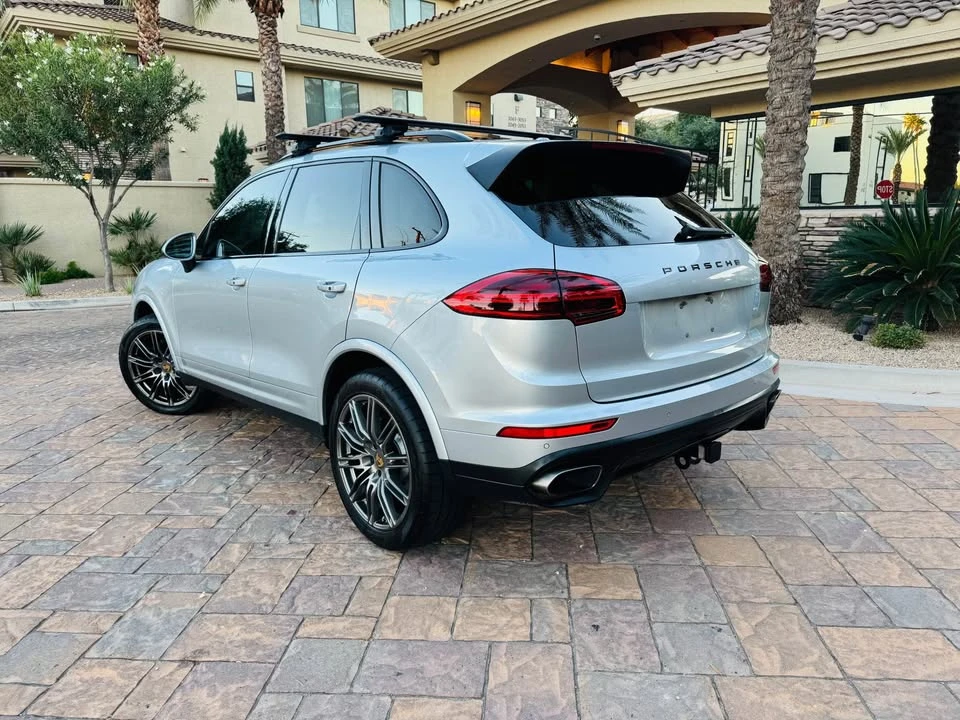 2017 Porsche 958 Cayenne - Image 4 of 13
