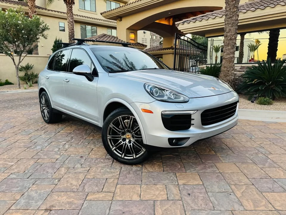 2017 Porsche 958 Cayenne - Image 2 of 13