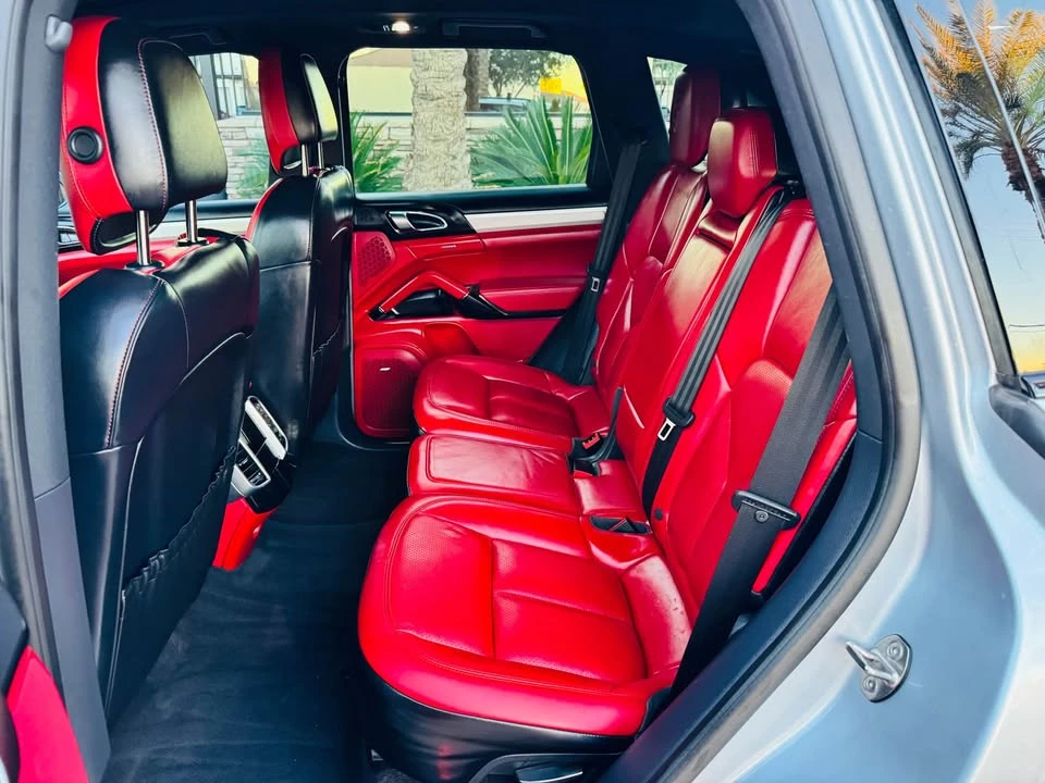 2017 Porsche 958 Cayenne - Image 7 of 13