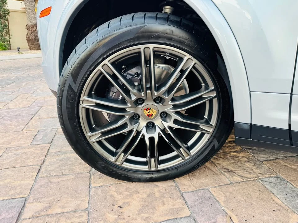 2017 Porsche 958 Cayenne - Image 9 of 13