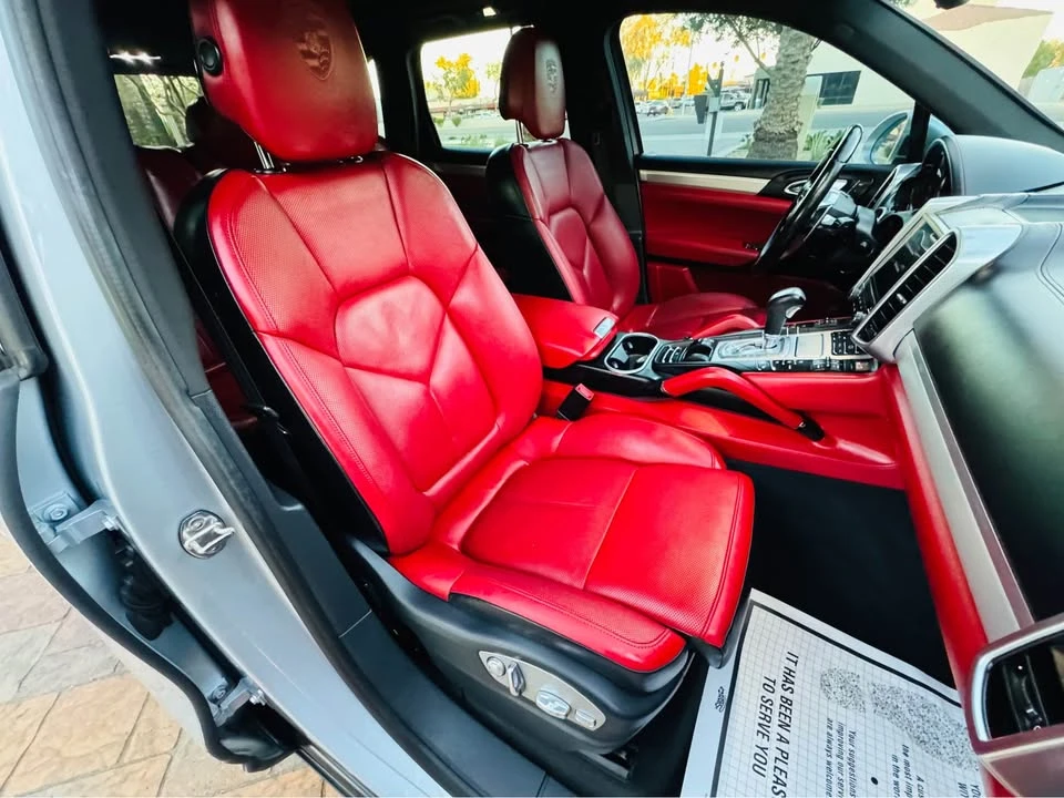2017 Porsche 958 Cayenne - Image 10 of 13