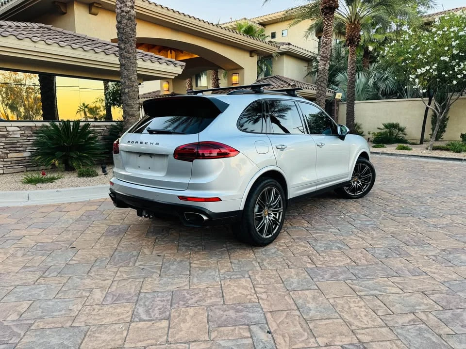 2017 Porsche 958 Cayenne - Image 3 of 13