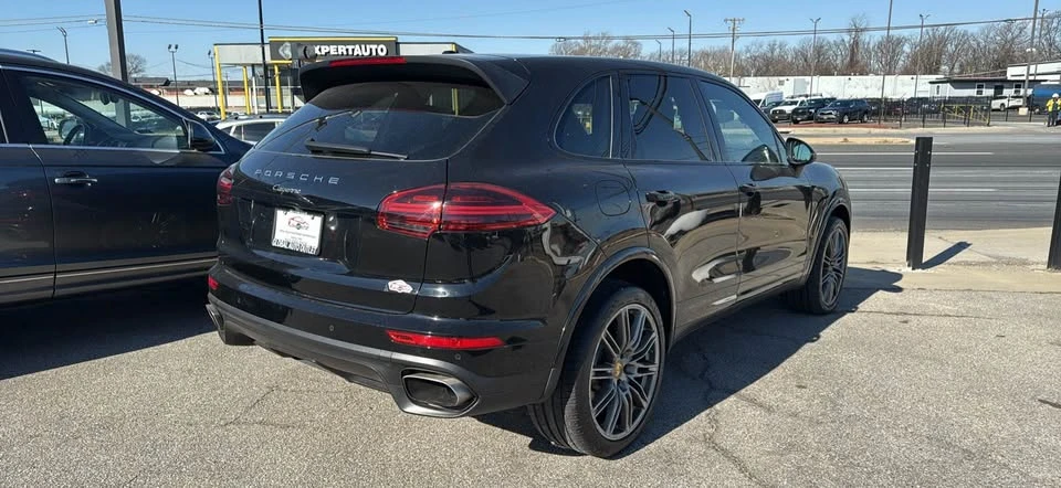 2017 Porsche 958 Cayenne - Image 6 of 18