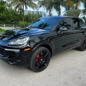 2017 Porsche Cayenne Platinum Edition