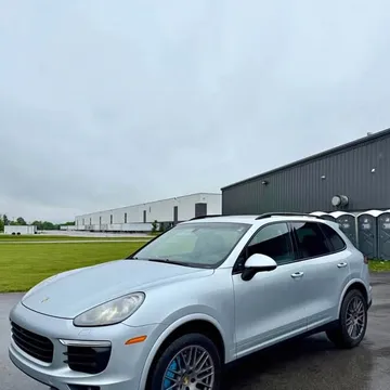 2017 Porsche Cayenne Platinum Edition