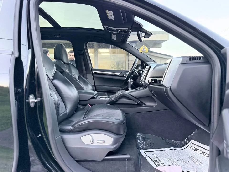 2017 Porsche 958 Cayenne - Image 17 of 20