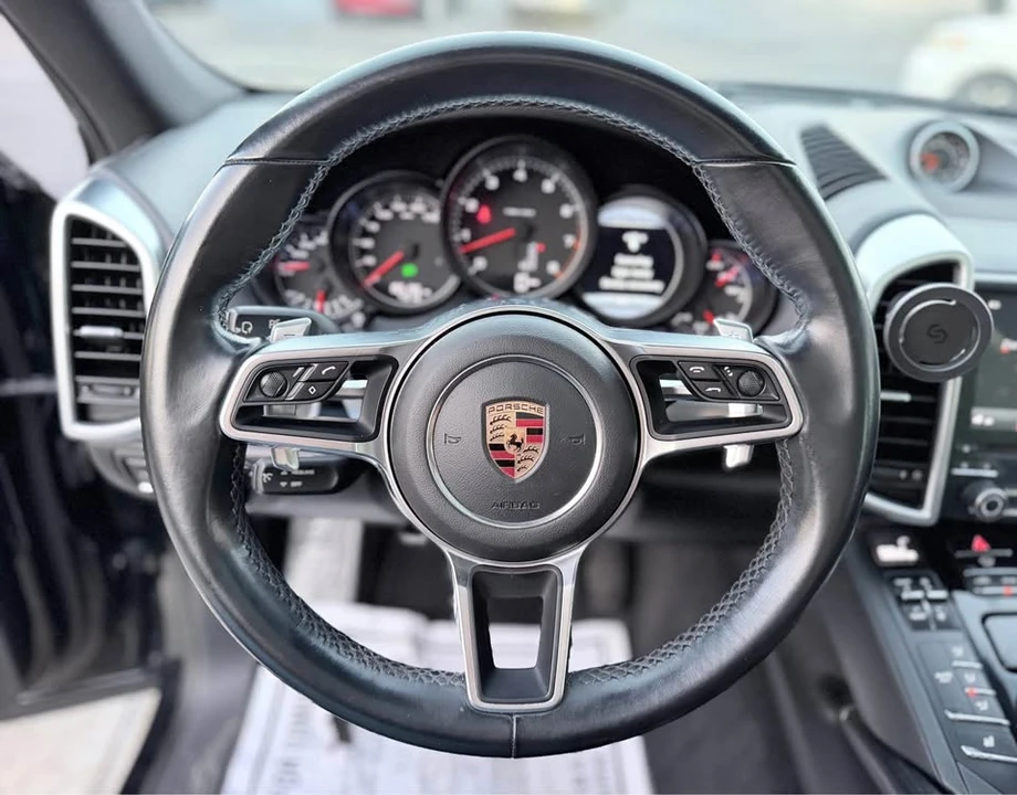 2017 Porsche 958 Cayenne - Image 8 of 20