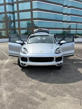 2017 Porsche Cayenne Platinum Edition