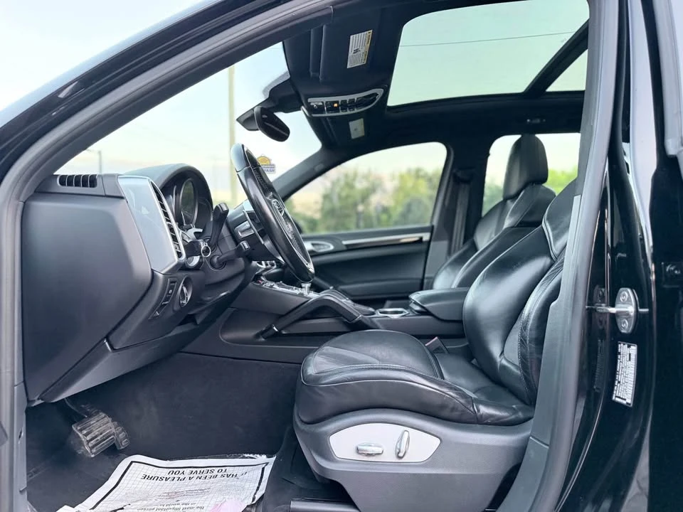 2017 Porsche 958 Cayenne - Image 16 of 20