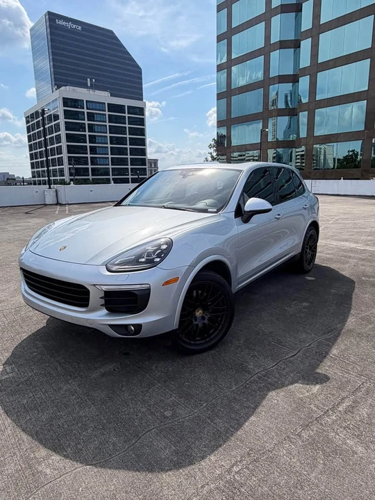 2017 Porsche 958 Cayenne - Image 4 of 14