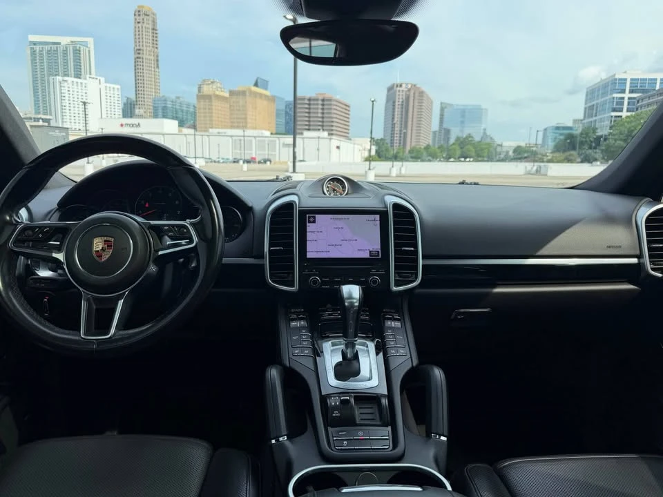 2017 Porsche 958 Cayenne - Image 8 of 14