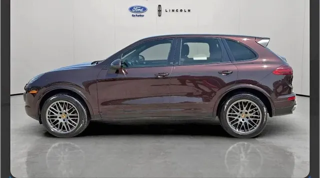2017 Porsche Cayenne Platinum Edition