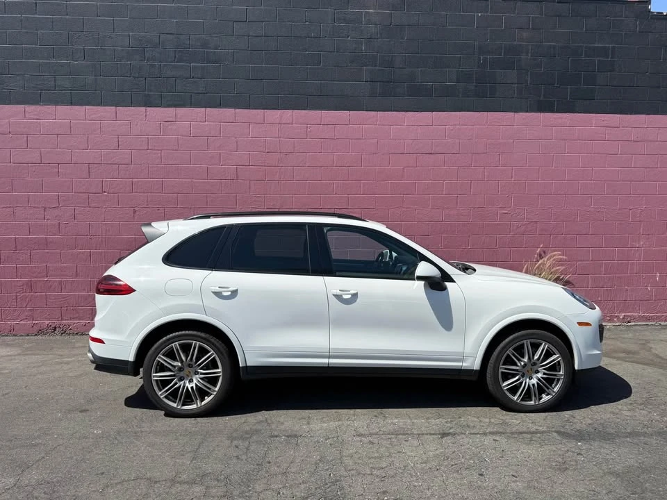 2017 Porsche 958 Cayenne - Image 7 of 19