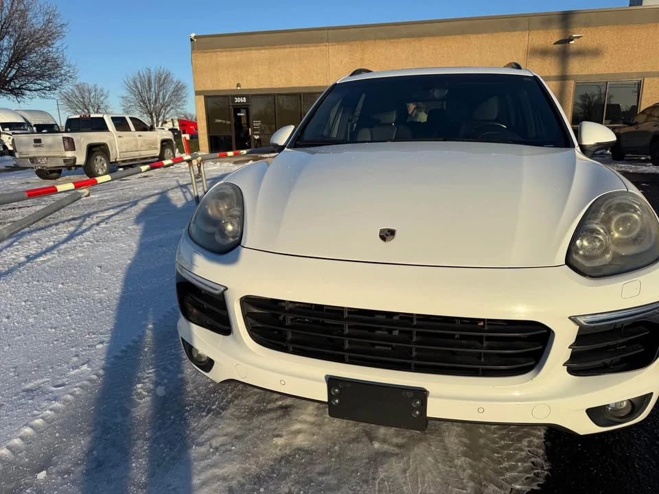 2017 Porsche 958 Cayenne - Image 4 of 11