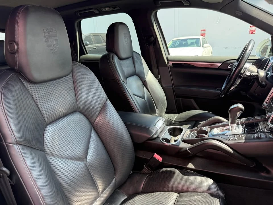 2017 Porsche 958 Cayenne - Image 14 of 19