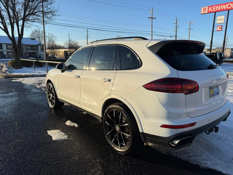 2017 Porsche 958 Cayenne - Image 5 of 11