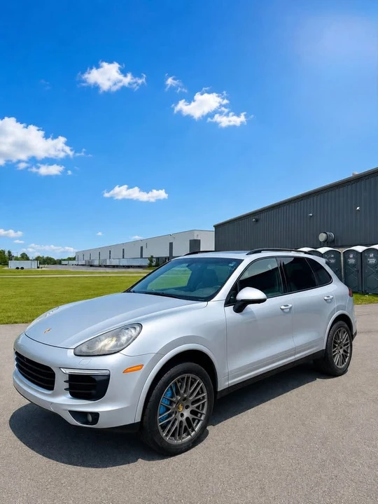 2017 Porsche 958 Cayenne - Image 2 of 14
