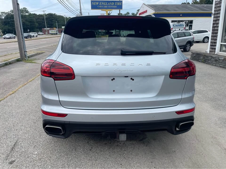 2017 Porsche 958 Cayenne - Image 8 of 17