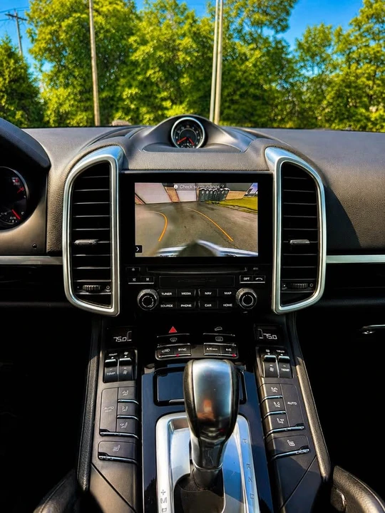 2017 Porsche 958 Cayenne - Image 10 of 14