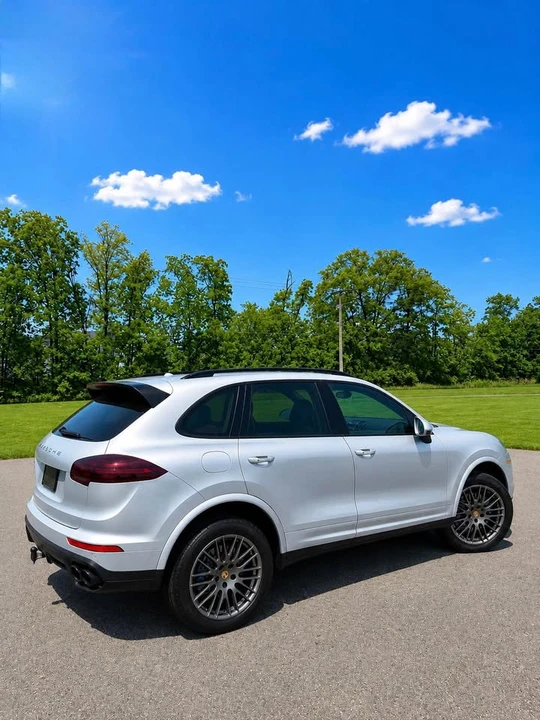 2017 Porsche 958 Cayenne - Image 6 of 14