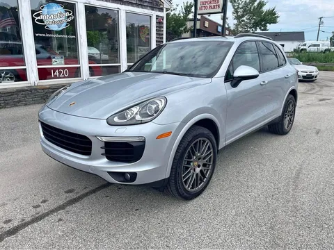 2017 Porsche Cayenne Platinum Edition