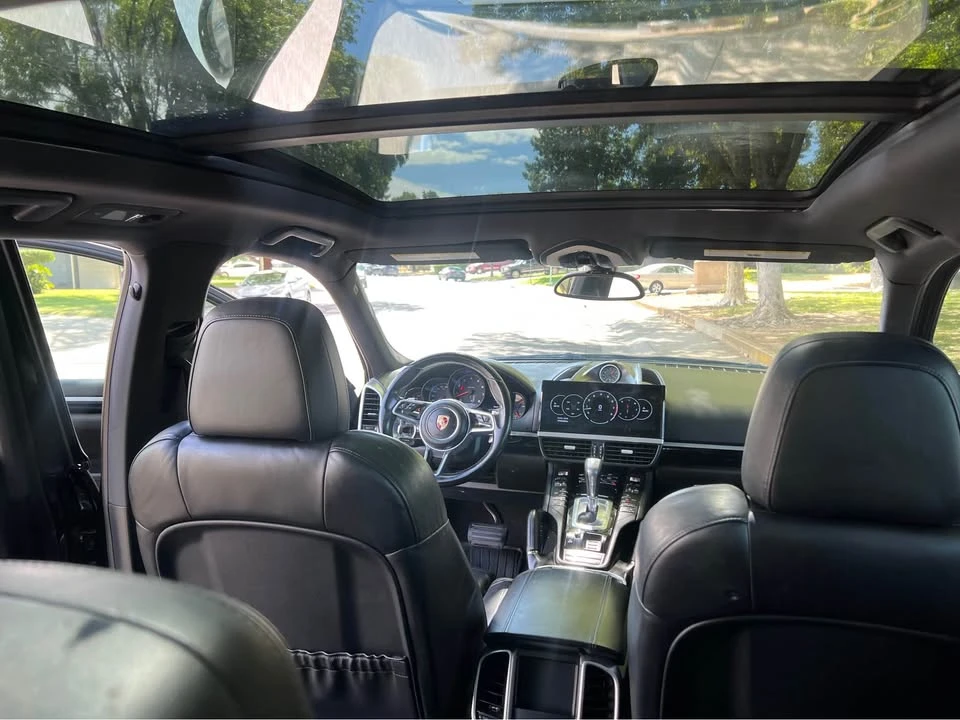 2017 Porsche 958 Cayenne - Image 10 of 12