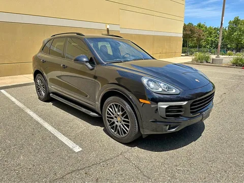 2017 Porsche Cayenne Platinum Edition Sport Utility 4D