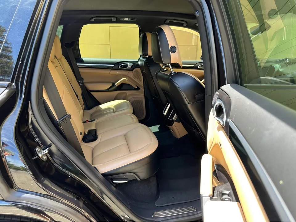 2017 Porsche 958 Cayenne - Image 9 of 19