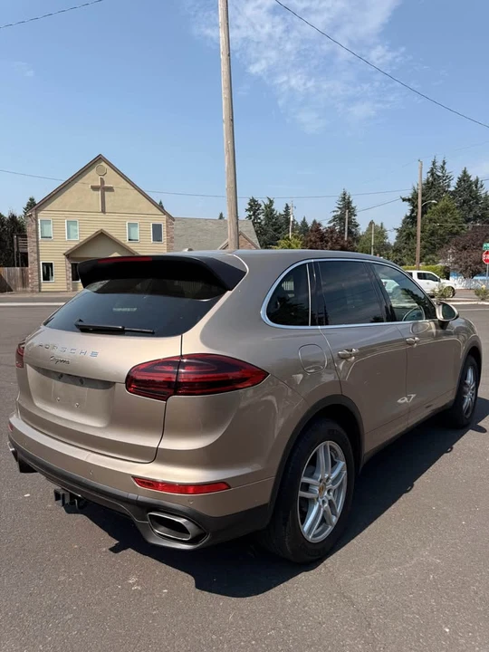 2017 Porsche 958 Cayenne - Image 2 of 15