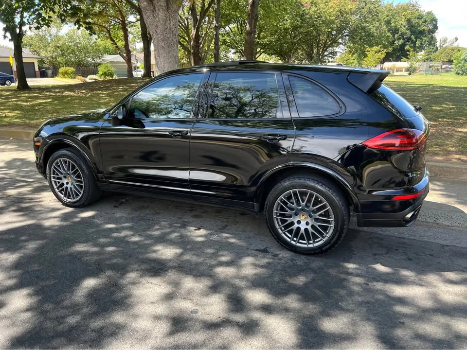 2017 Porsche 958 Cayenne - Image 7 of 12