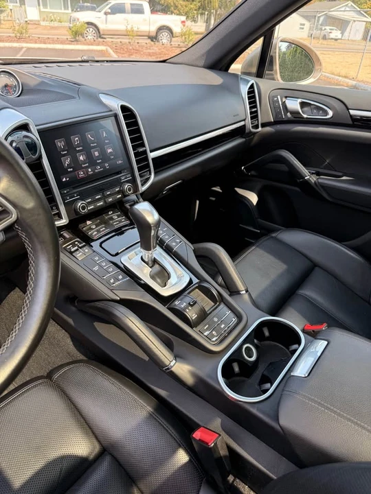 2017 Porsche 958 Cayenne - Image 11 of 15