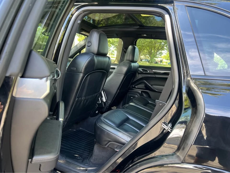 2017 Porsche 958 Cayenne - Image 9 of 12