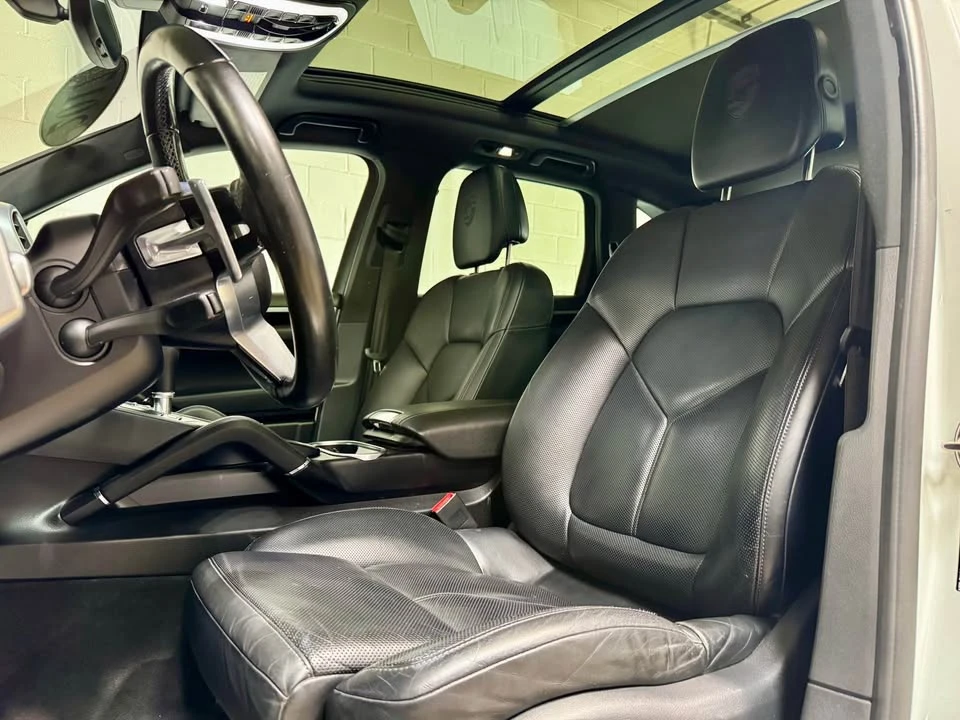 2017 Porsche 958 Cayenne - Image 13 of 20