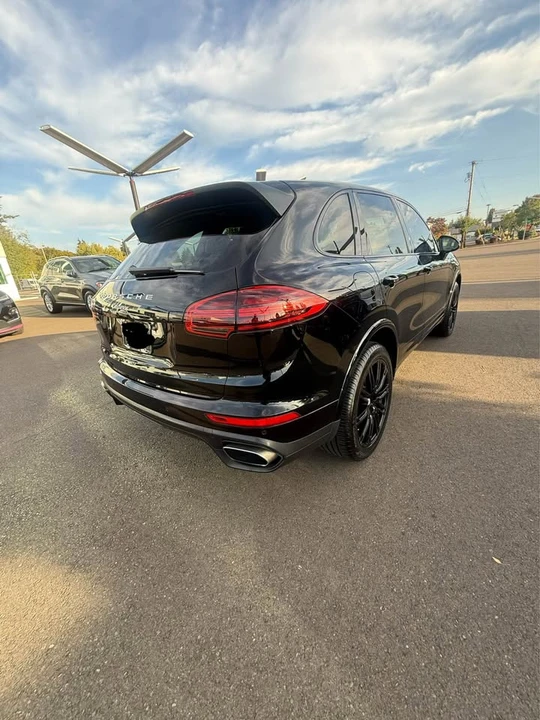 2017 Porsche 958 Cayenne - Image 7 of 15