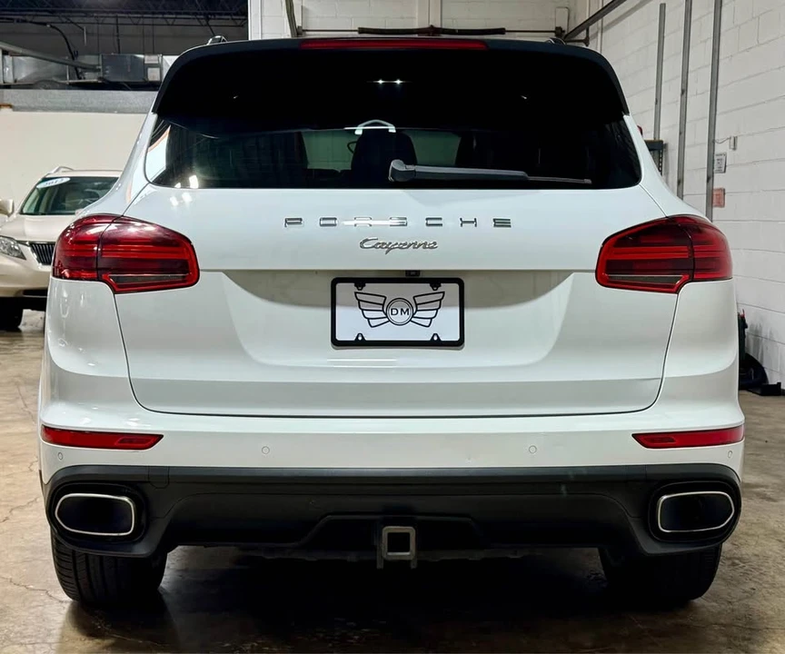 2017 Porsche 958 Cayenne - Image 8 of 20