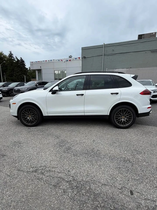 2017 Porsche 958 Cayenne - Image 2 of 12