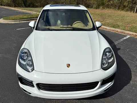 2017 Porsche Cayenne Platinum Edition