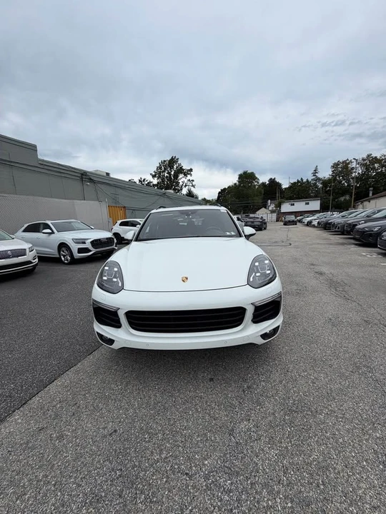 2017 Porsche 958 Cayenne - Image 3 of 12