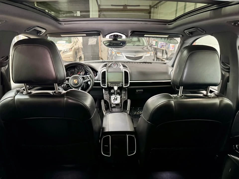 2017 Porsche 958 Cayenne - Image 2 of 20