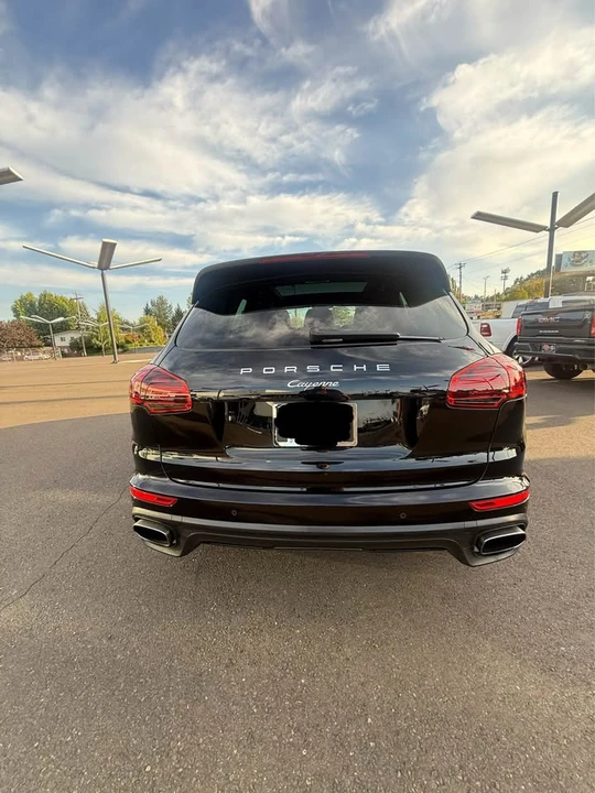 2017 Porsche 958 Cayenne - Image 8 of 15